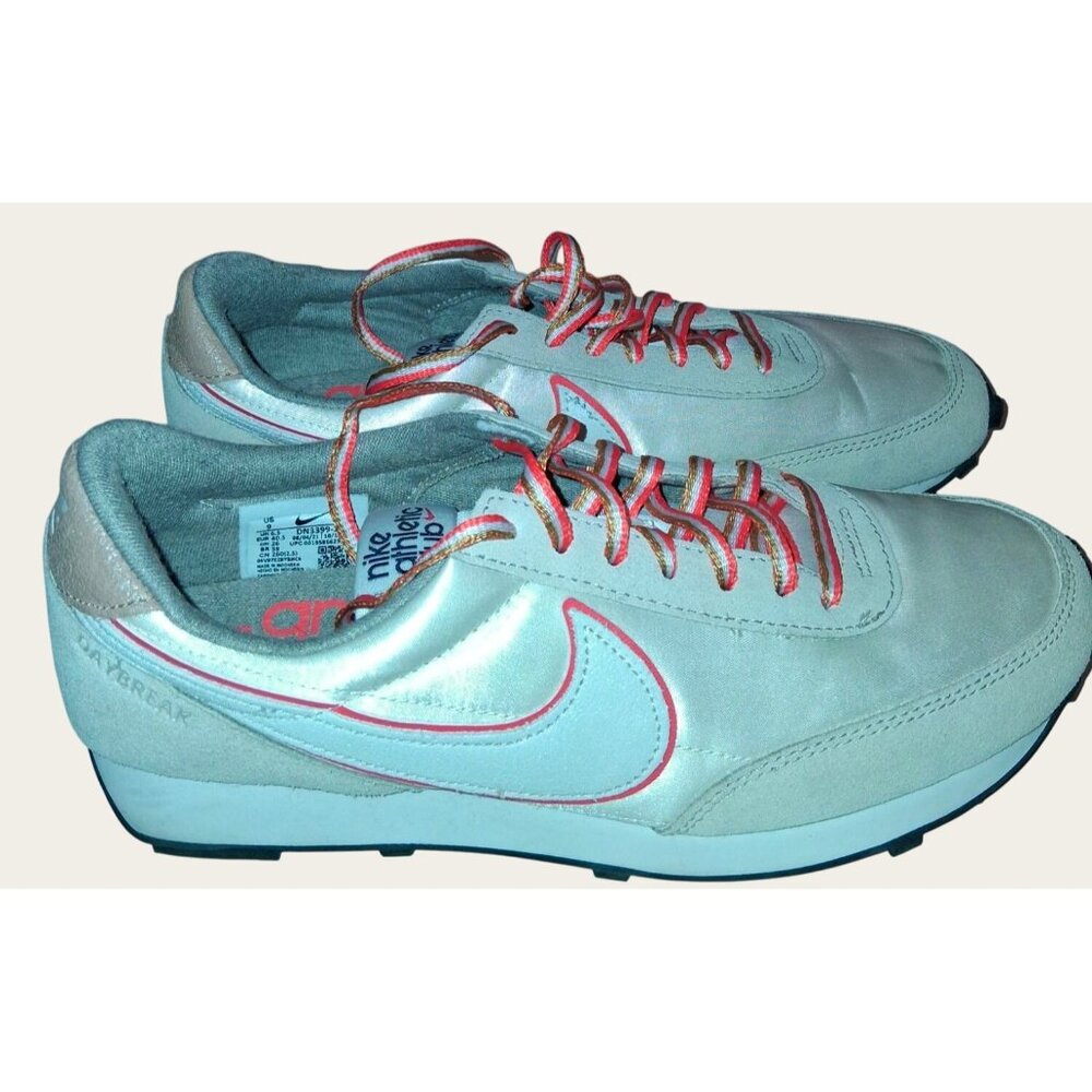 Nike Daybreak Womens Sneakers Size 9 White Beige Orange